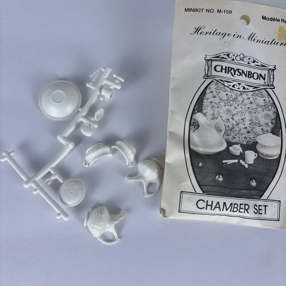 Chrysnbon Heritage in Miniatures Coal Scuttle M-156 & Chamber Set M-159